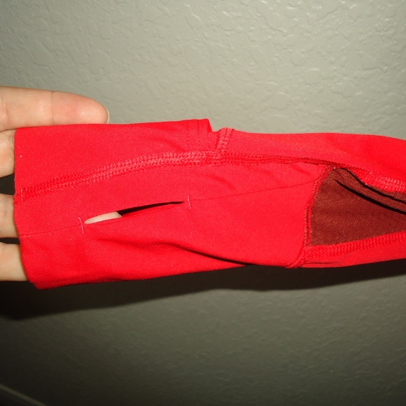 Pantagonia Women's Red Athleisure 1/4 Zip L/S Thumbhole Top Mesh Back Sz-M - Picture 6 of 16